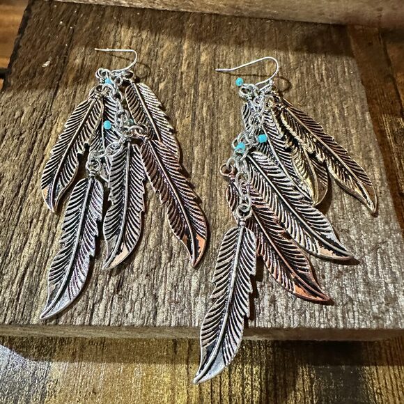 Tricolor Feather Charm Boho Metal Earrings - Picture 3 of 8